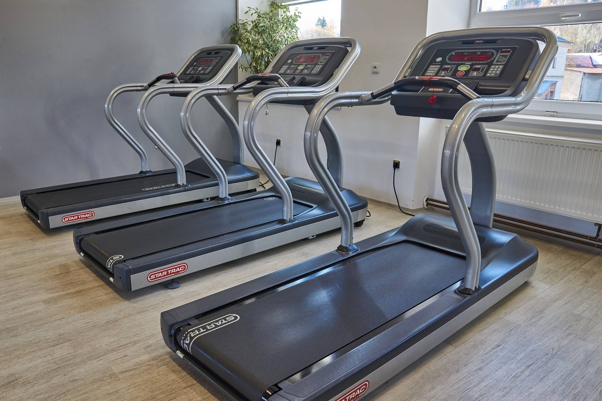 3 ks / Běžecký pás - Star Trac